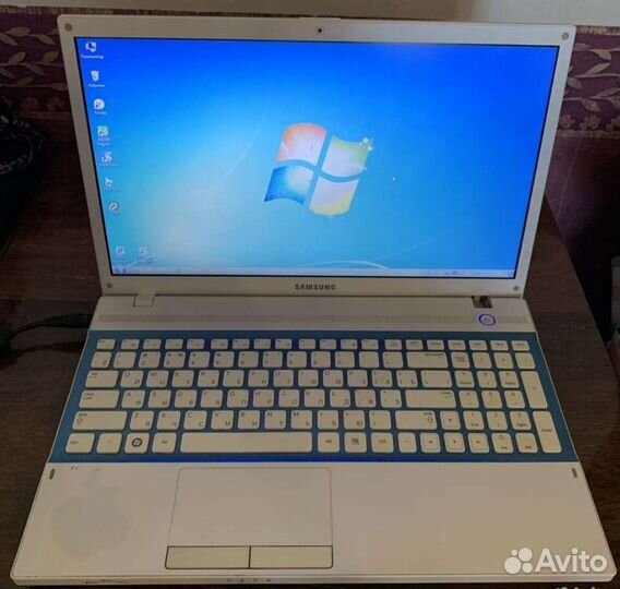 Samsung NP305V5A / Core i3-2350M