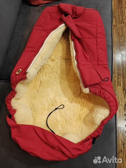 Конверт из натуральной овчины для новорожденного