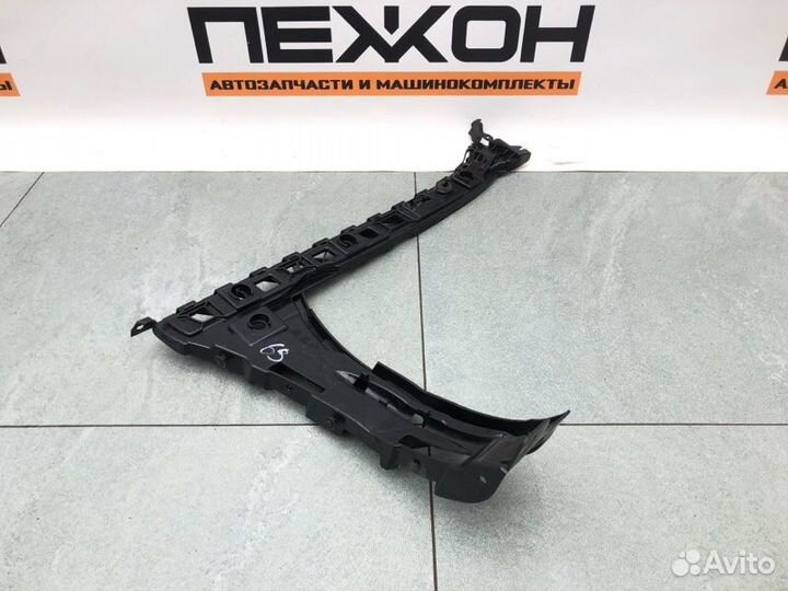 Кронштейн бампера задний правый Mercedes-Benz