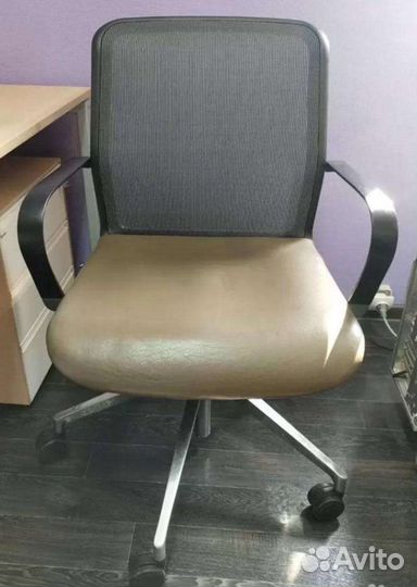 Компьютерное (офисное) кресло bene