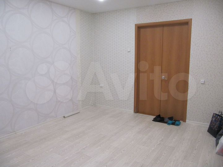 Комната 18 м² в 3-к., 1/3 эт.