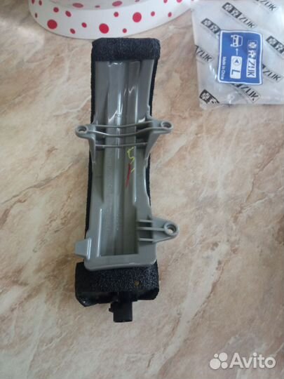 Повторитель поворота в зеркало Toyota Prada