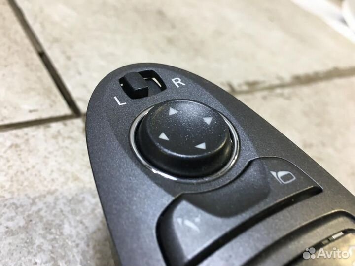 Блок управления стеклоподъемниками Infiniti M M25