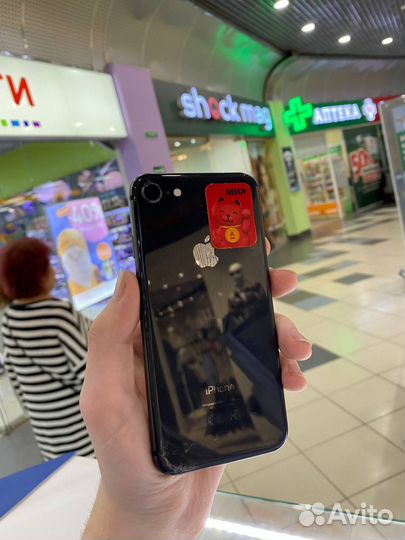 iPhone 8, 64 ГБ