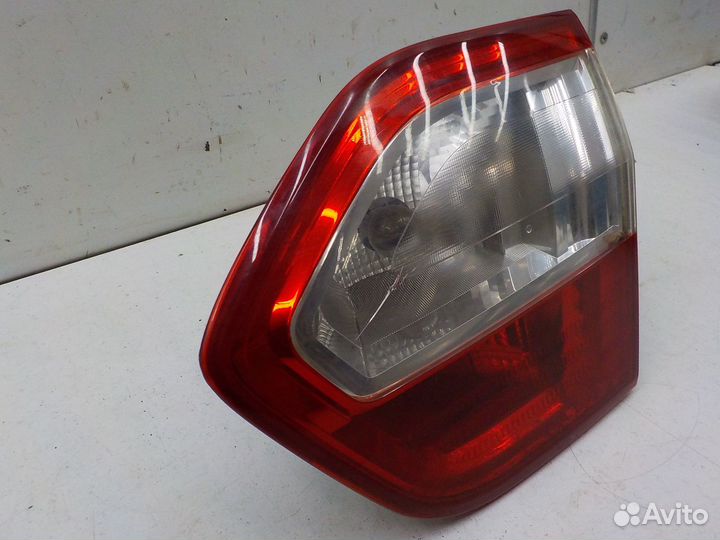 Фонарь задний правый внутренний Renault Fluence 20