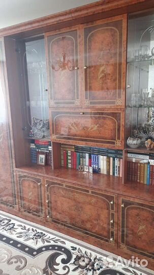 Стенка в гостиную и комод