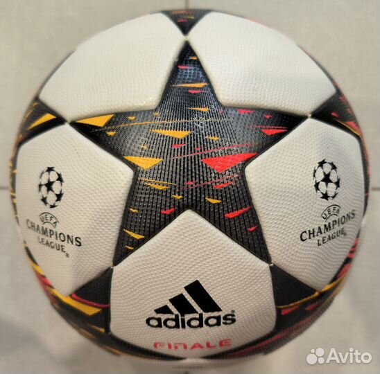 Футбольный мяч adidas champions league 2014/2015
