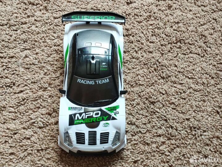 Машинка на радиоуправлении