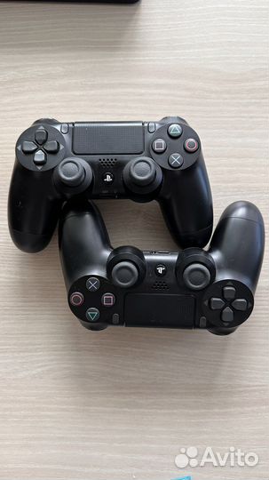 Sony PS4 Slim 1tb + 2 контроллера