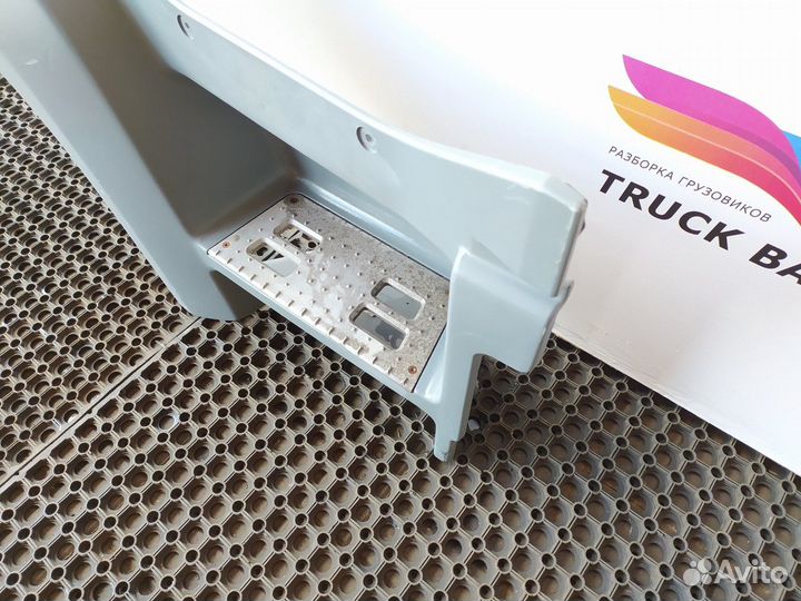 Корпус подножки правый Daf CF