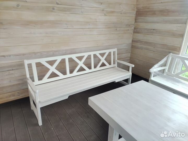 Набор массивной мебели 