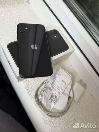 iPhone 11, 64 ГБ