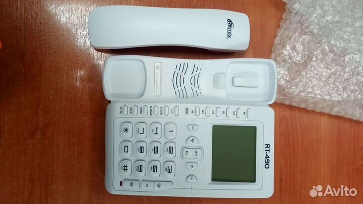 Телефон Ritmix RT-490