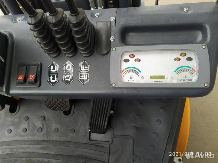 Вилочный погрузчик UN Forklifts FD15T, 2023