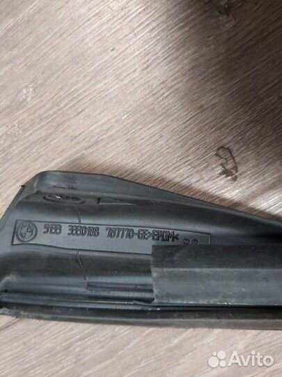 Уплотнитель стекла двери передний правый Bmw X3