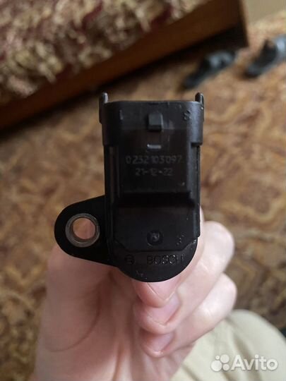 Датчик положения распредвала Bosch