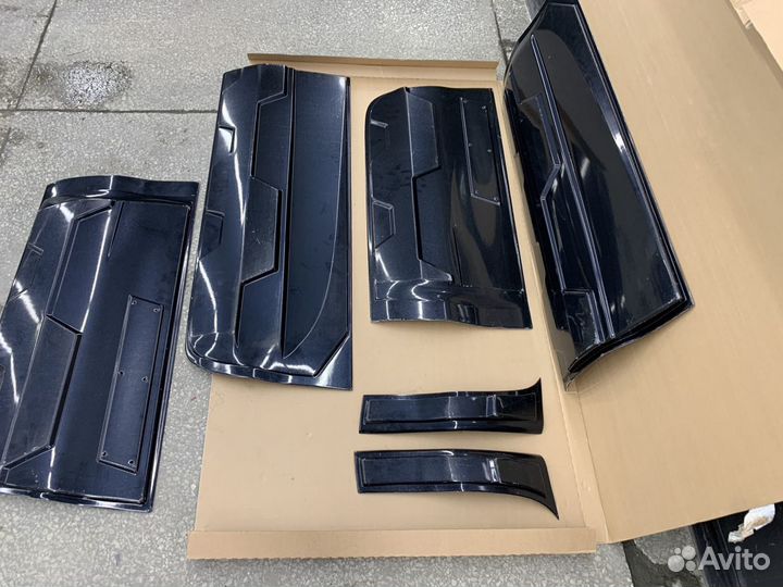 Широкие молдинги дверей Ford Ranger