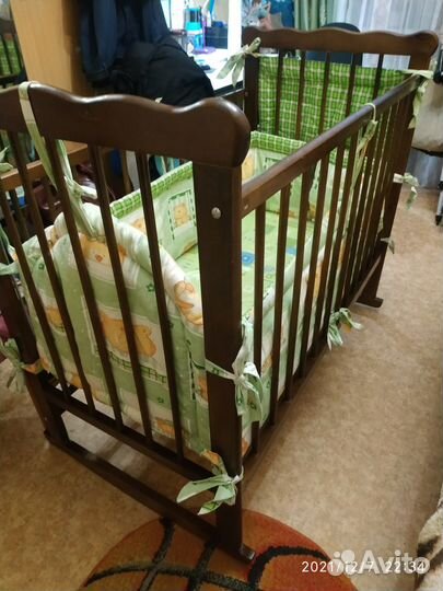 Продам детскую кроватку