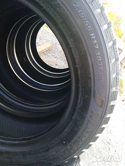 Marshal WinterCraft SUV Ice WS31 235/55 R17 103T