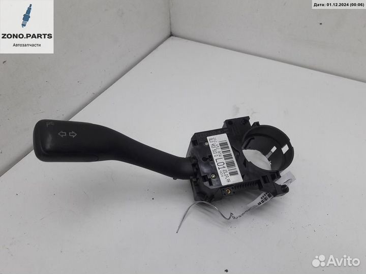 Переключатель поворотов 8l0953513g на Volkswagen Golf-4