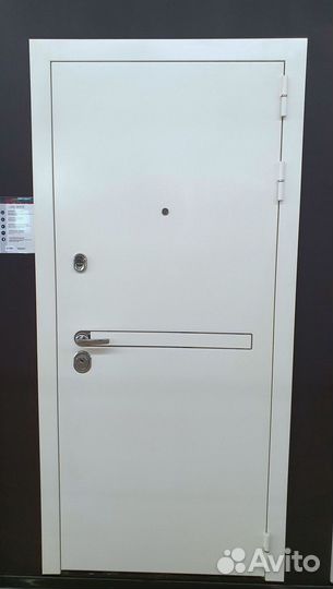 Дверь входная Белая шумо-изоляционная