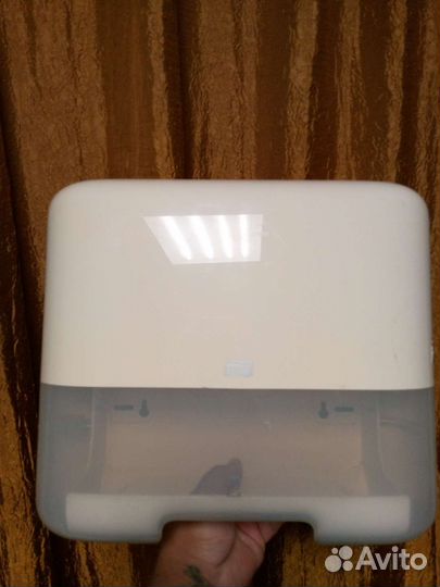 Держатель для бумажных полотенец Tork