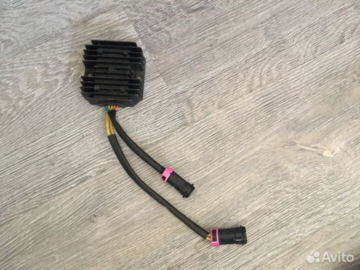 Регулятор напряжения Stels 300