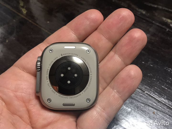 Apple Watch 8 Ultra GPS-Cellular titan 49mm