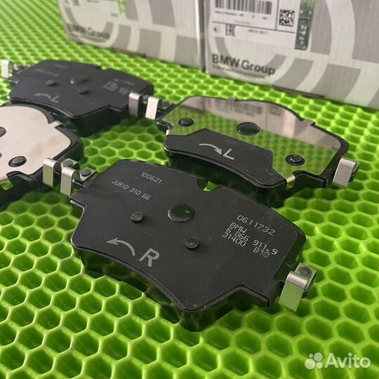 Передние тормозные колодки BMW G20 G30 G01 G02