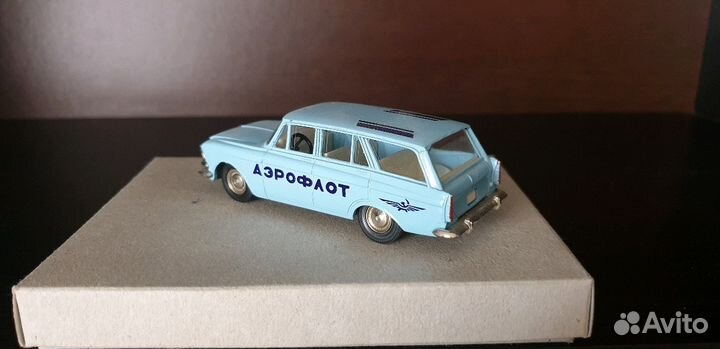 Модель автомобиля Москвич-427 Аэрофлот А4