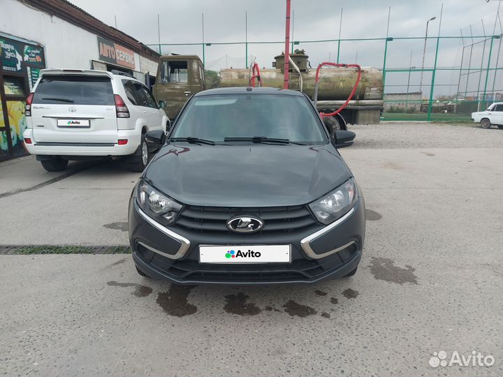 LADA Granta 1.6 МТ, 2019, битый, 147 000 км