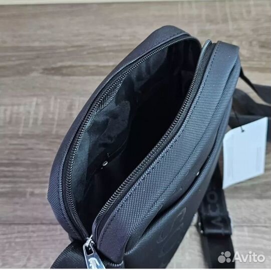 Сумка через плечо lacoste