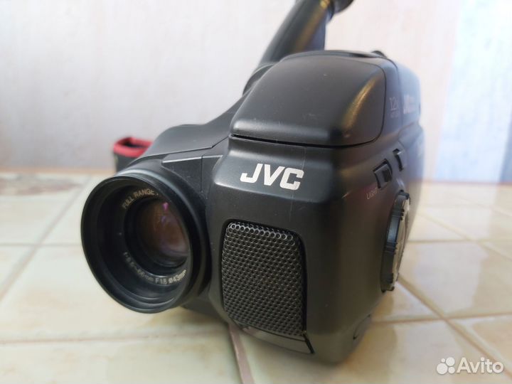 Видеокамера JVC GR-AX66E (Compact VHS)