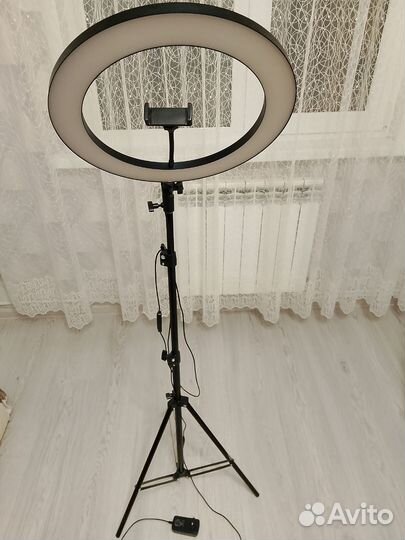 Кольцевая лампа со штативом 36см
