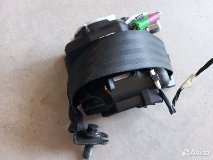 Задний средний ремень безопасности Volvo XC60