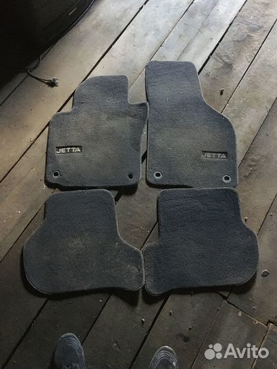 Автомобильные коврики на Фольксваген джетту 5