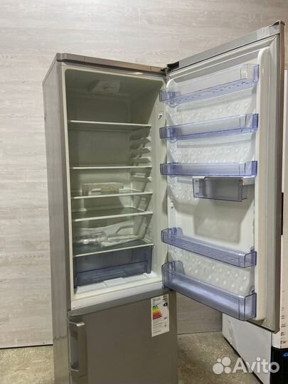 Холодильник Beko CS 338020