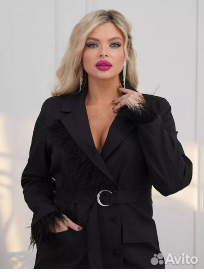 Платье пиджак с перьями, р-р до 58