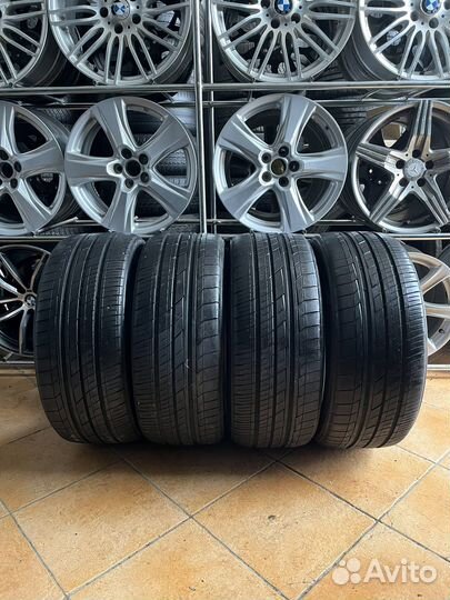 Toyo Tranpath LuII 245/40 R19