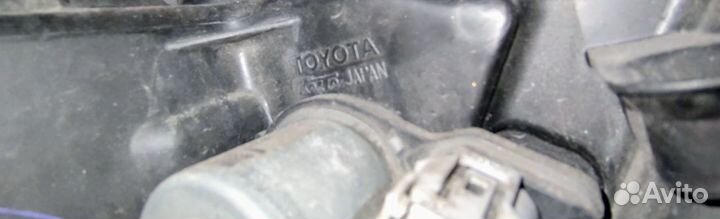 Продам фару левую Toyota 8118560N20