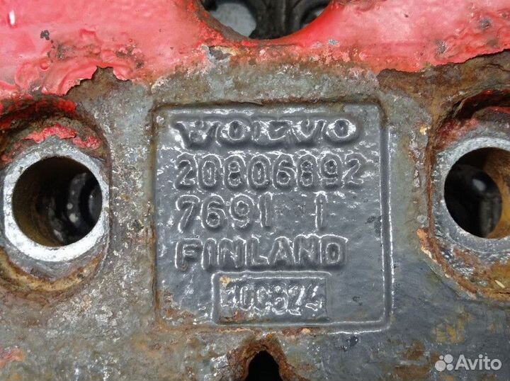 20806892 Кронштейн пневморессоры левый