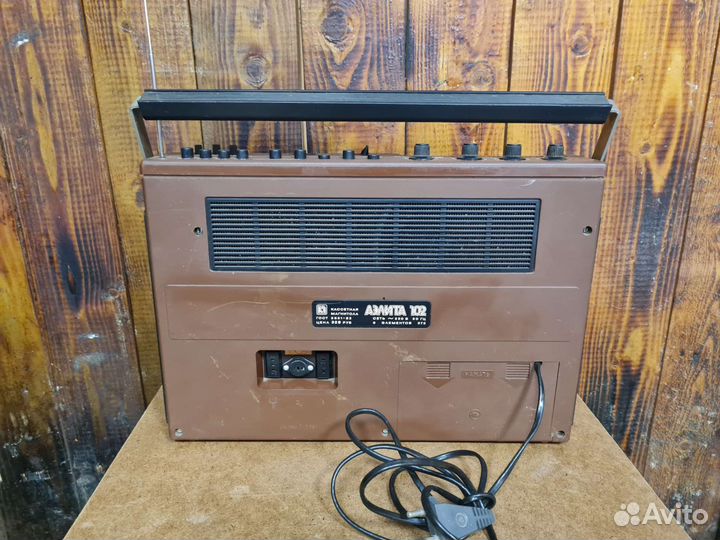 Переносная магнитола Аэлита 102