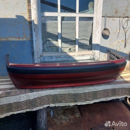 Задний бампер Mitsubishi carisma 2002 г