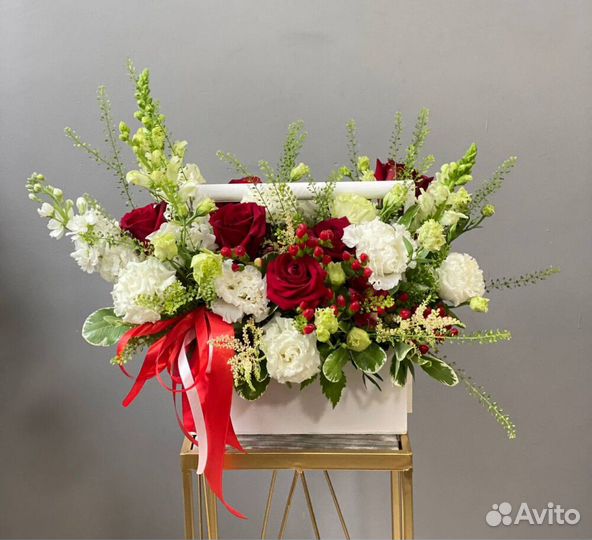 Букеты сиреневого и персикового цвета. Доставка