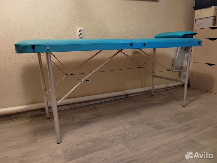 Массажная кушетка косметический стол