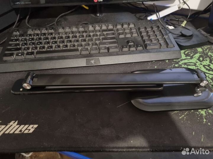 Настольная лампа