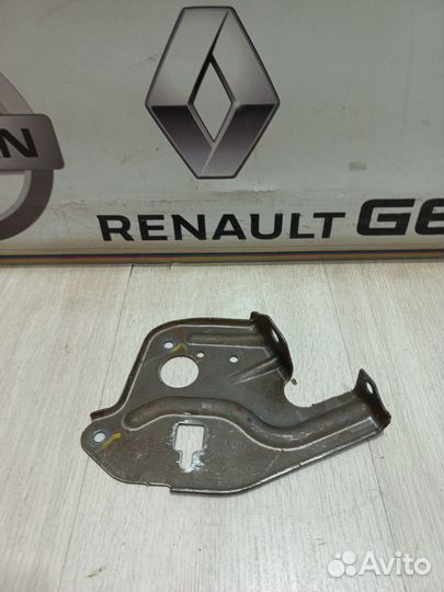 Кронштейн Renault sandero stepway 2