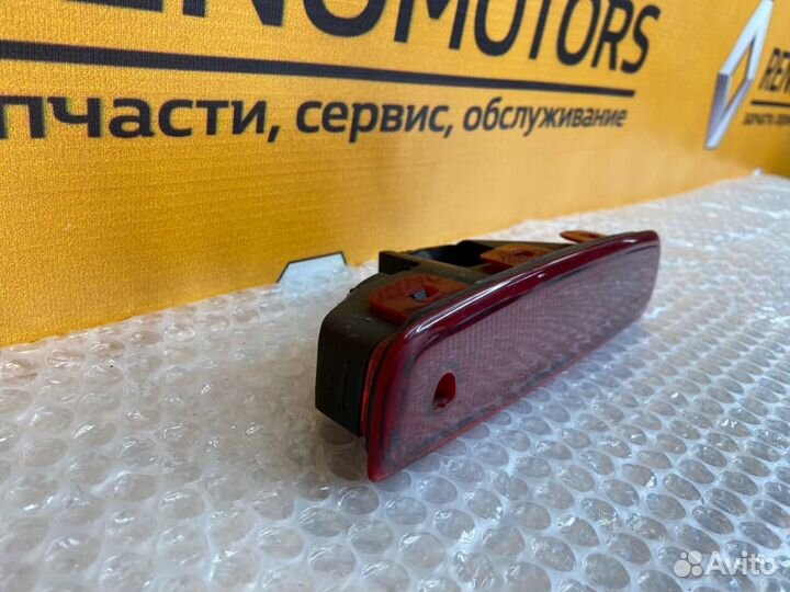 Фонарь задний (стоп сигнал) LADA Largus 8200690118