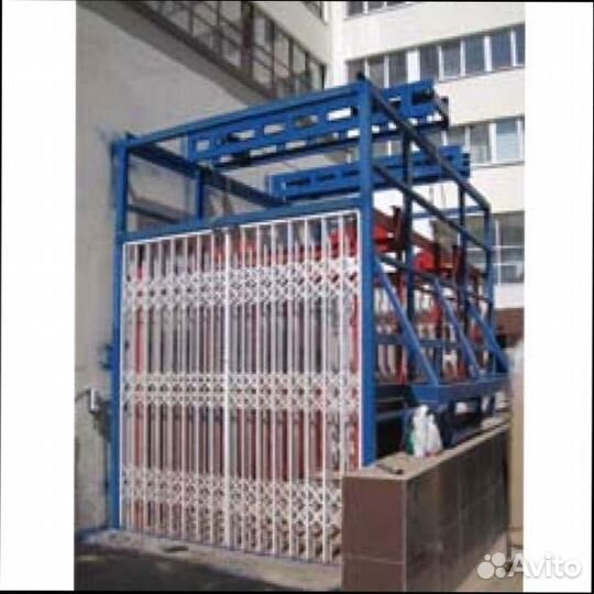 Подъемник мачтовый грузовой. Грузовой подъемник