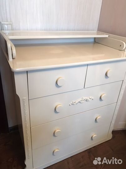 Детская кроватка, матрас, комод